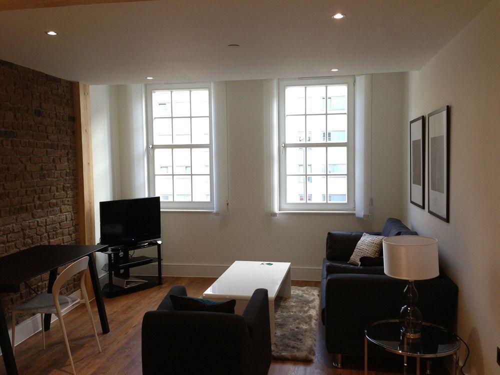Max Serviced Apartments Commercial Road Londres Exterior foto