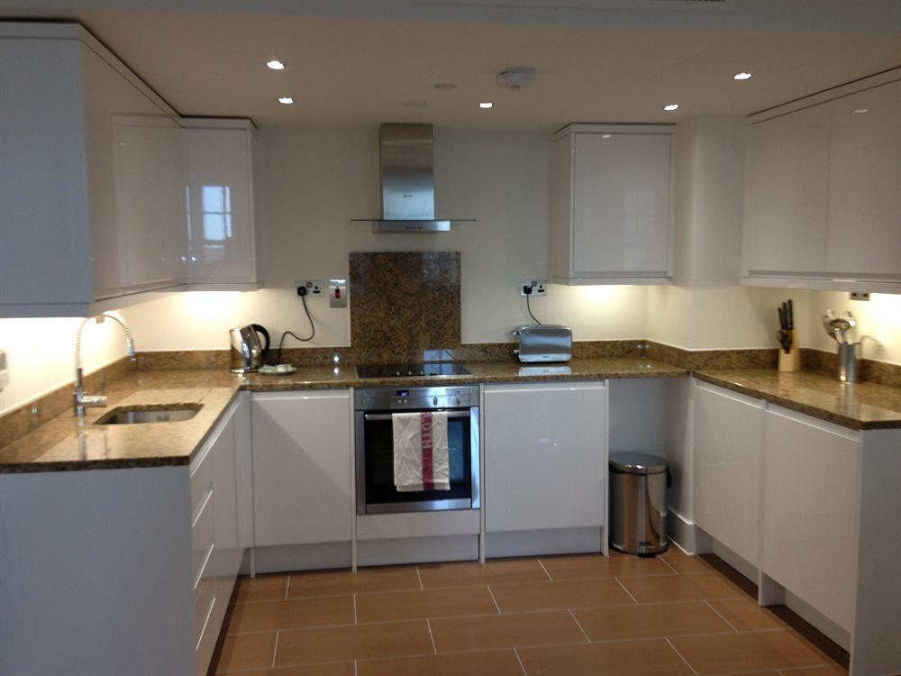 Max Serviced Apartments Commercial Road Londres Exterior foto