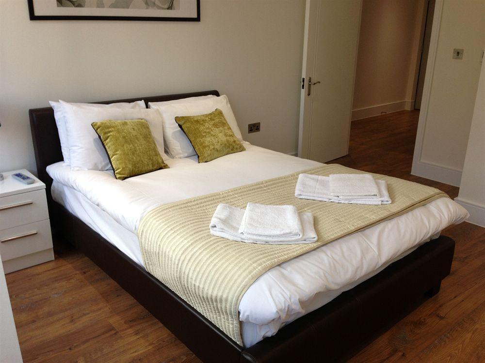 Max Serviced Apartments Commercial Road Londres Exterior foto