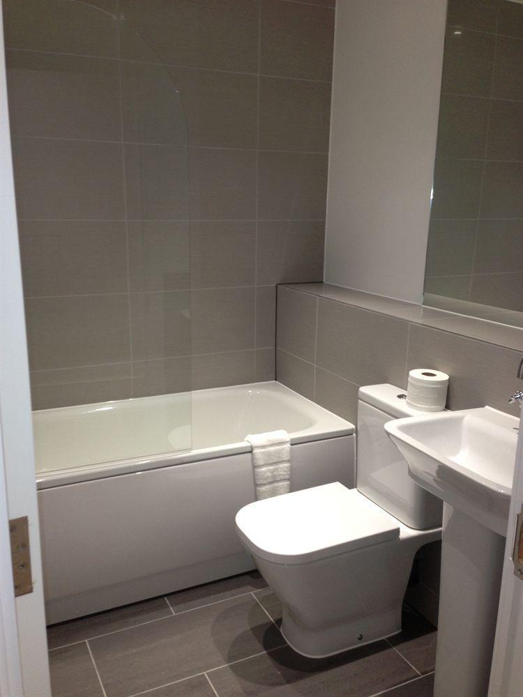 Max Serviced Apartments Commercial Road Londres Exterior foto
